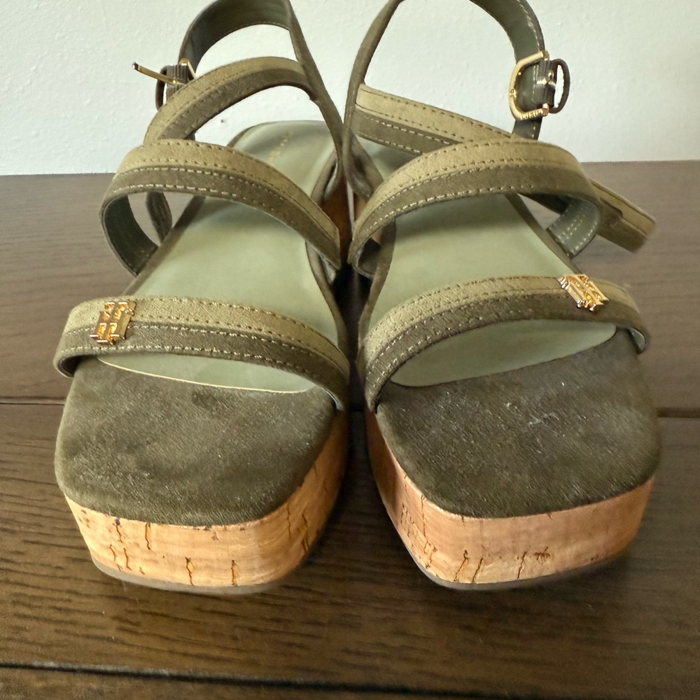 Tommy Hilfiger Olive Green Platform Sandals - Picture 2 of 8
